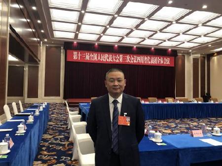 全国人大代表、乐鱼网页版登录入口-乐鱼(中国)凌峰军品分厂加工中心班长 全国人大代表、乐鱼网页版登录入口-乐鱼(中国)凌峰军品分厂加工中心班长